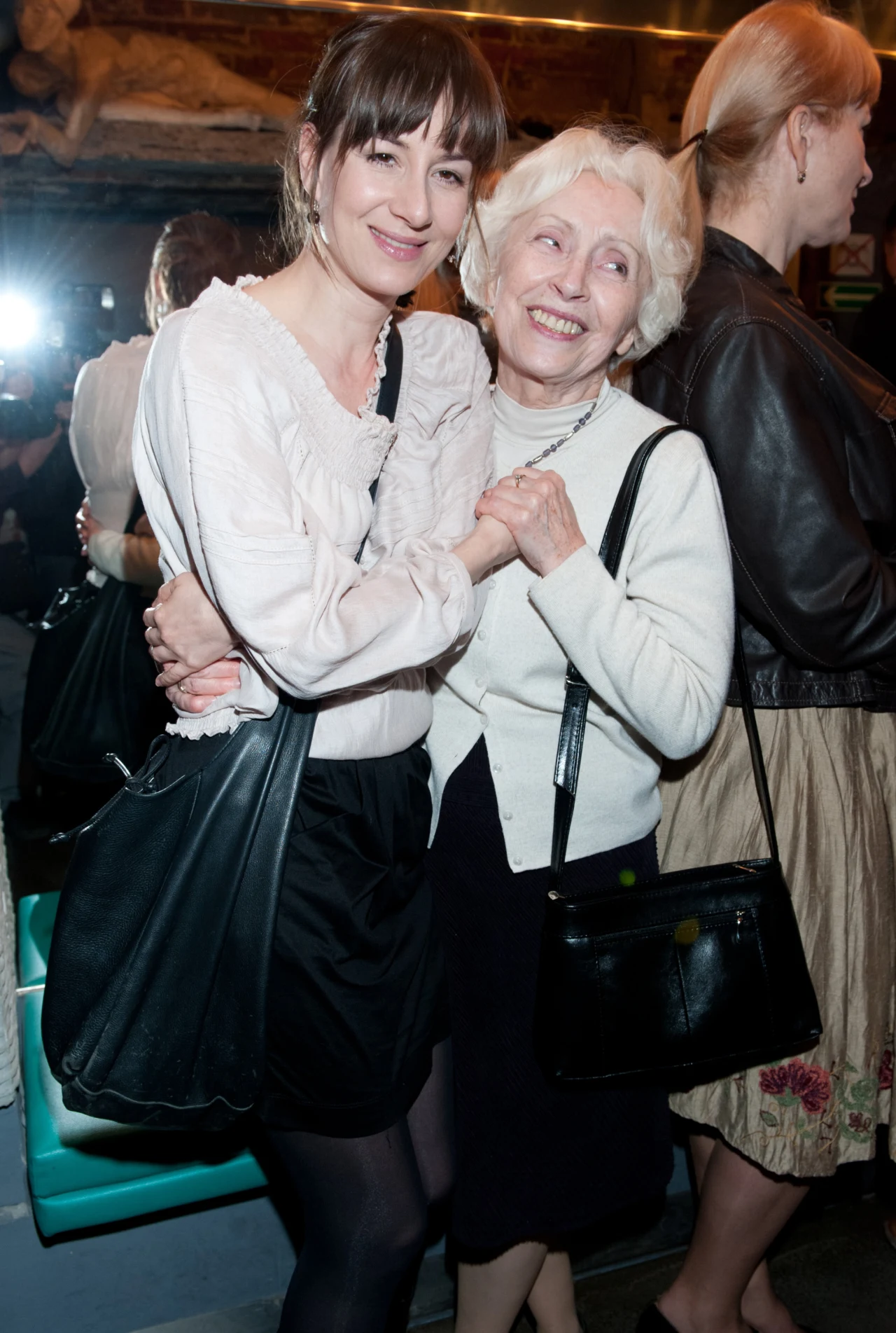 Anna Polony jest wzorem dla młodszych aktorek. Na zdjęciu z Mają Ostaszewską Anna Polony jest wzorem dla młodszych aktorek. Na zdjęciu z Mają Ostaszewską