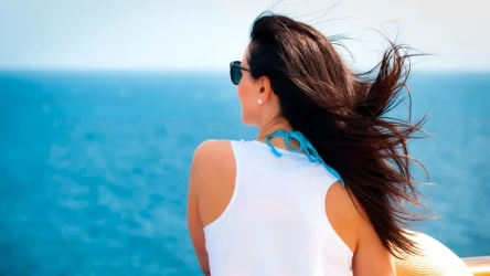 Jak dbać o włosy w okresie wiosenno-letnim?