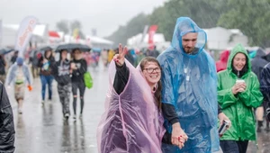 Przystanek Woodstock 2016 w deszczu