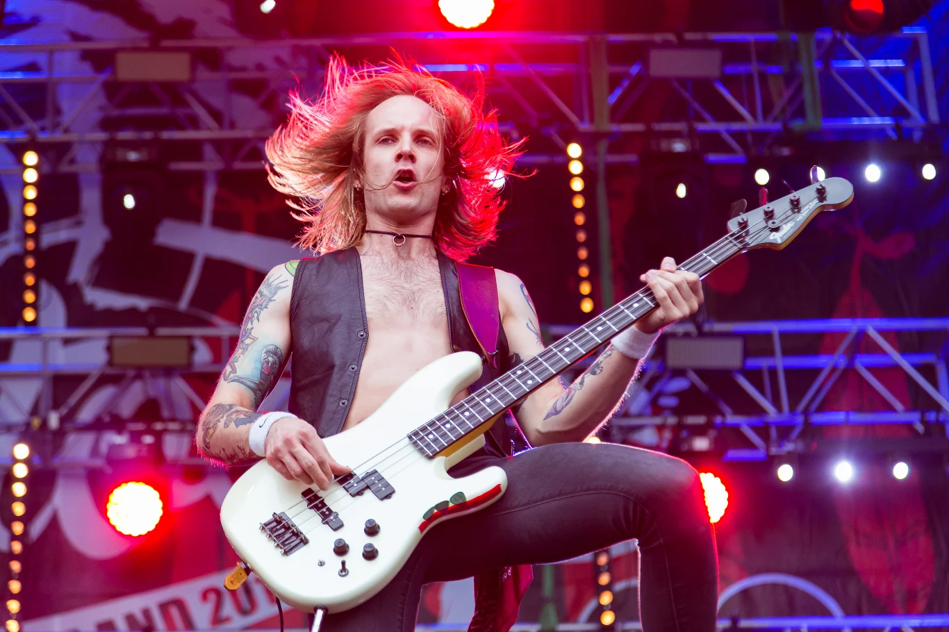 Pierwszego dnia Przystanku Woodstock na Małej Scenie wystąpił zespół CETI. Na zdjęciu: Tomasz Targosz. Pierwszego dnia Przystanku Woodstock na Małej Scenie wystąpił zespół CETI. Na zdjęciu: Tomasz Targosz.