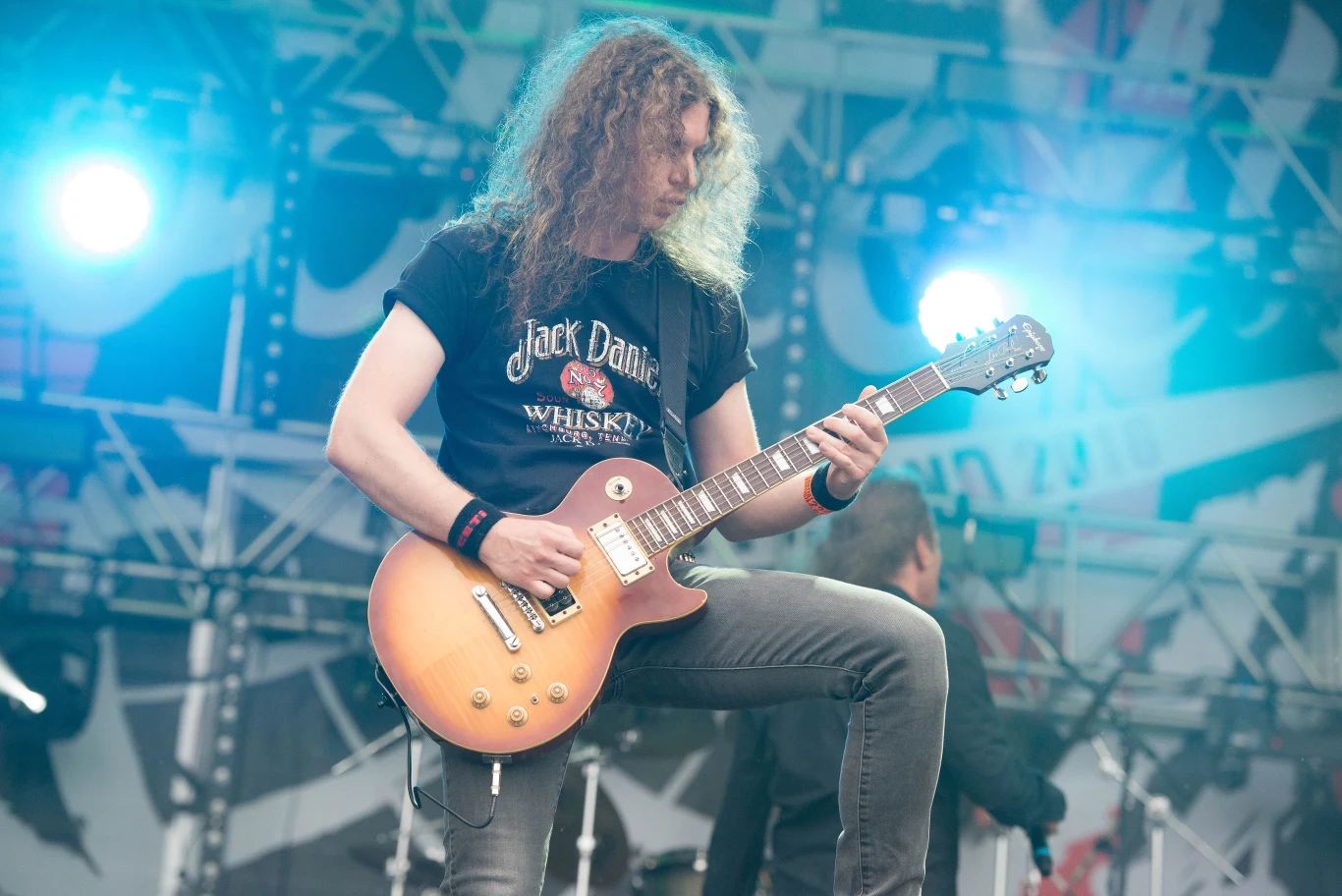 Fani zespołu byli zachwyceni. Na zdjęciu: Bartosz Sadura. Fani zespołu byli zachwyceni. Na zdjęciu: Bartosz Sadura.