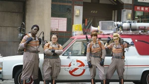 Leslie Jones, Melissa McCarthy, Kate McKinnon i Kristen Wiig w filmie "Ghostbusters"