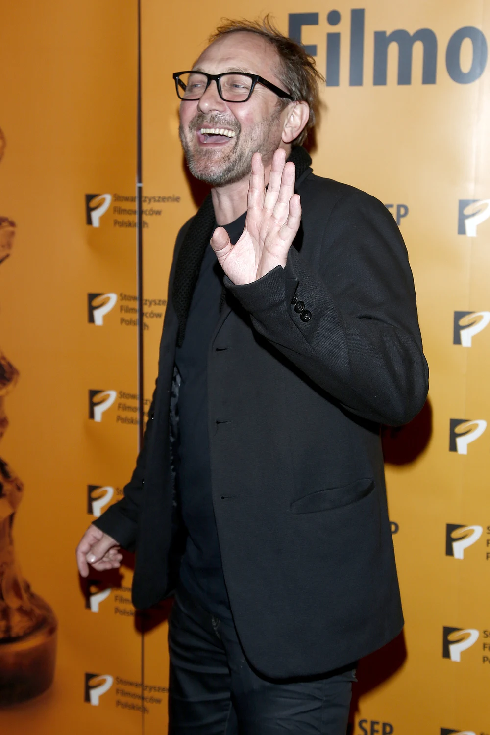 Z lekkoducha przerodził się w prawdziwą głowe rodziny Z lekkoducha przerodził się w prawdziwą głowe rodziny