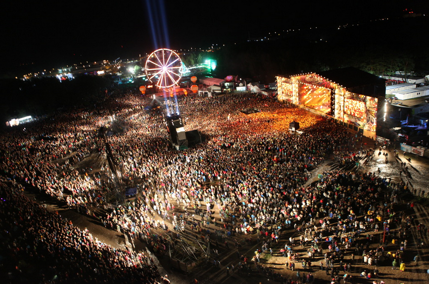 Wielotysięczna publiczność Przystanku Woodstock