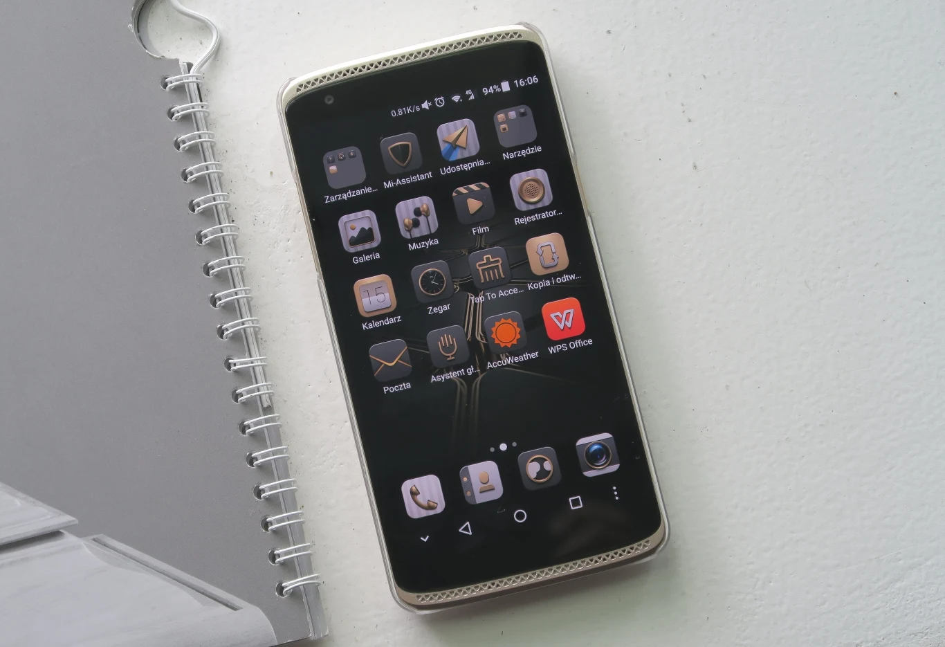 ZTE Axon Mini kosztuje w Polsce niecałe 1650 złotych ZTE Axon Mini kosztuje w Polsce niecałe 1650 złotych