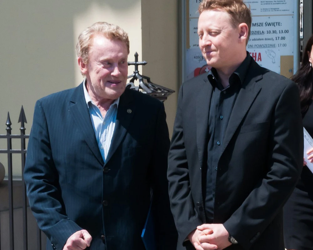 Trudne chwile zbliżyły ich do siebie Trudne chwile zbliżyły ich do siebie