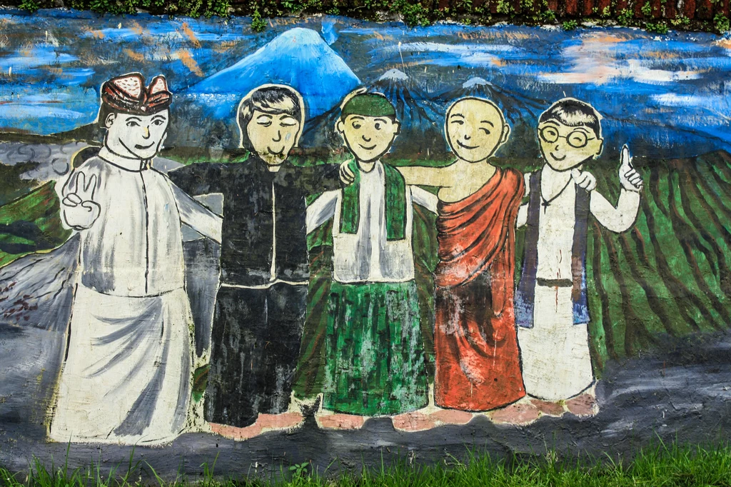 Mural na szkole podstawowej w wiosce pod wulkanem Bromo