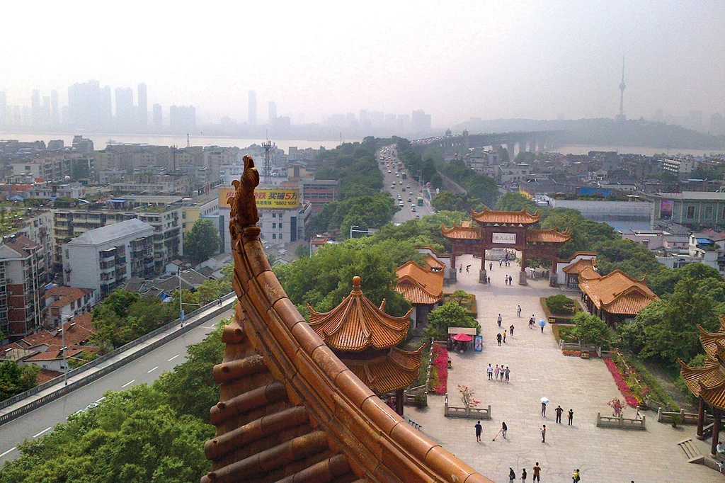 Wuhan nad rzeką Jangcy, jedno z miast nazywanych trzema piecami Chin i stolica prowincji Hubei