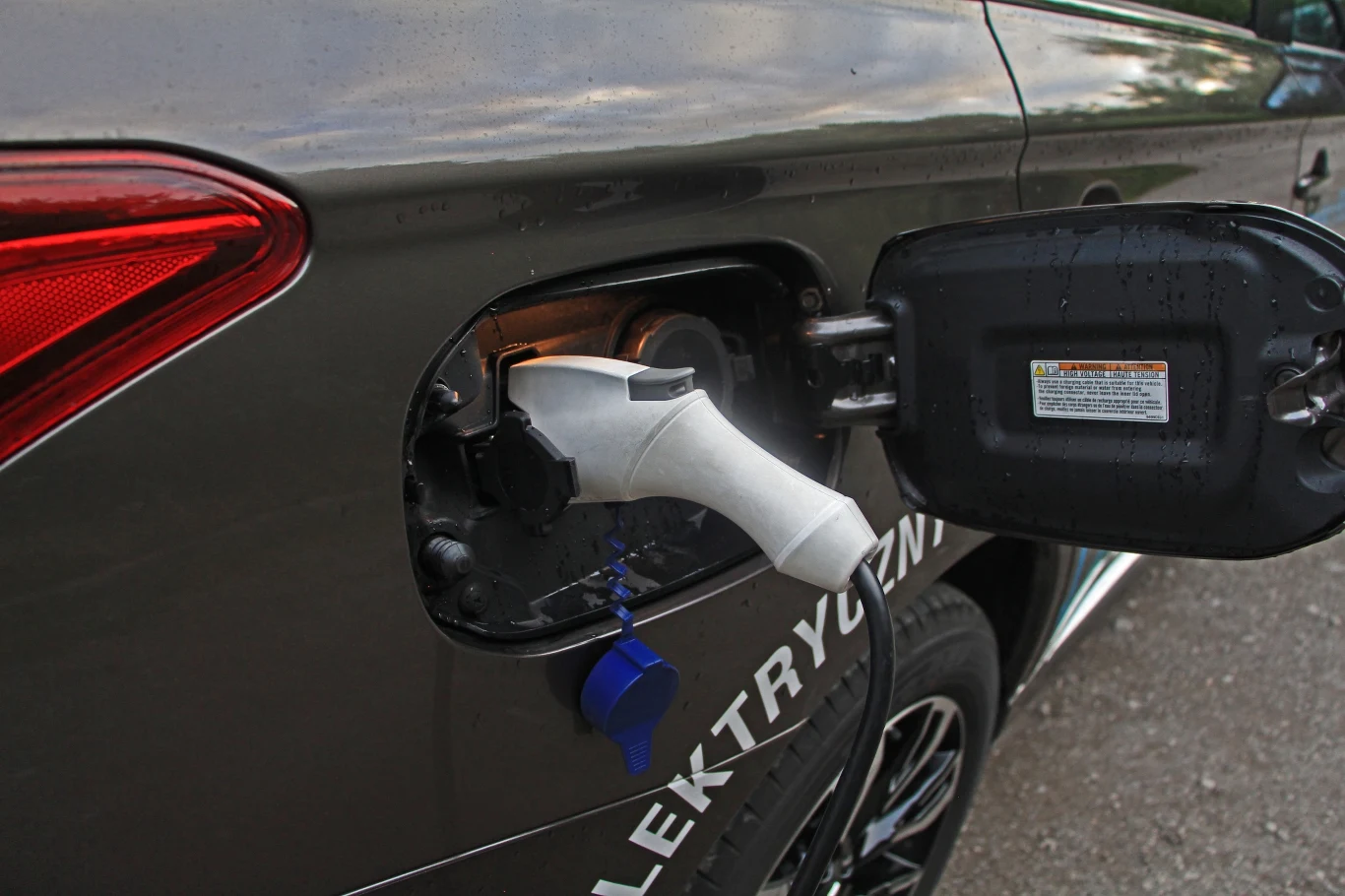 Mitsubishi Outlander PHEV