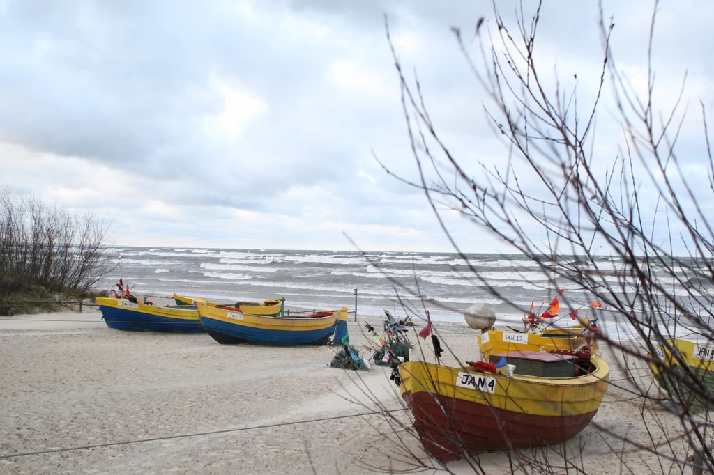 Jantar słynie z bursztynowych plaż