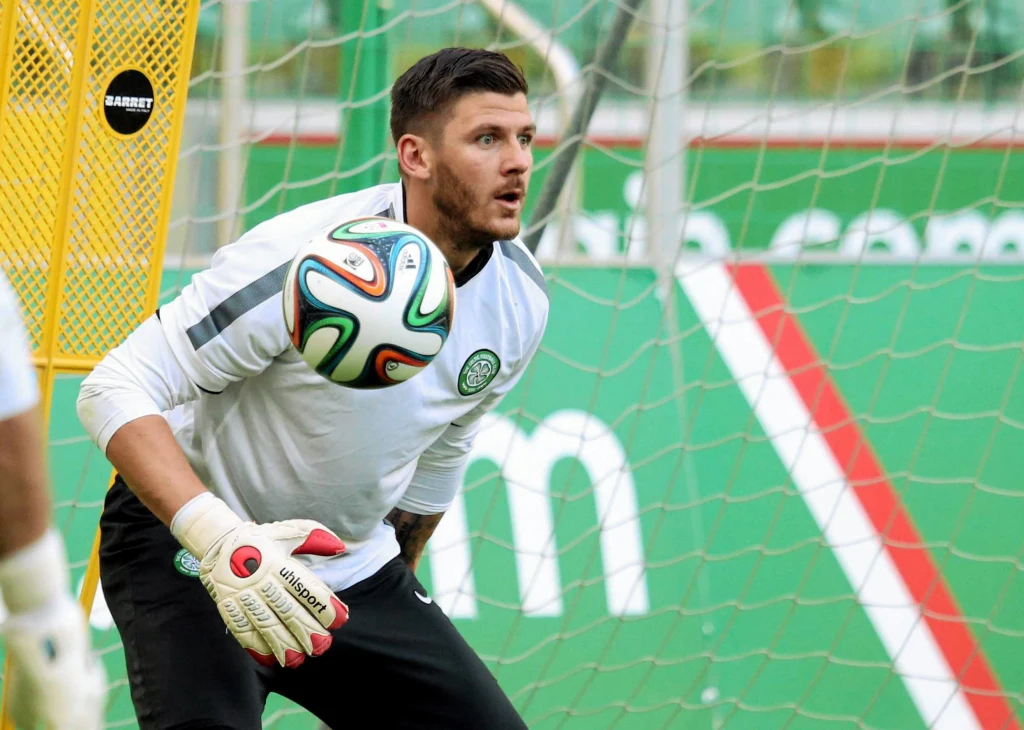 Łukasz Załuska podczas treningu w barwach szkockiego klubu z Glasgow Łukasz Załuska podczas treningu w barwach szkockiego klubu z Glasgow