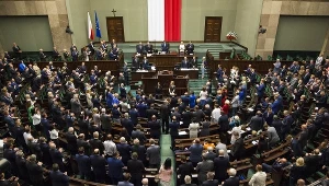 ​Bogaty jak polski poseł. Podwyżki dla władzy