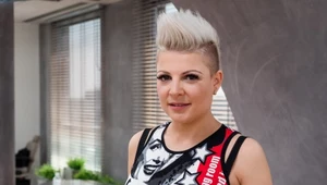Wokalistką grupy Piękni i Młodzi jest Magda Narożna