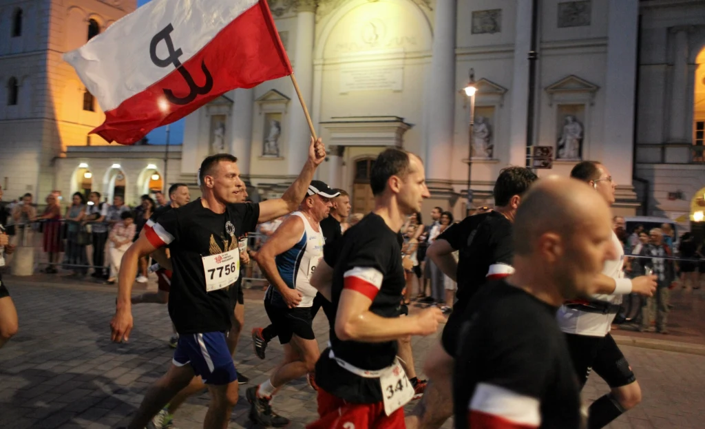 Bieg Powstania Warszawskiego z 2014 r. Bieg Powstania Warszawskiego z 2014 r.