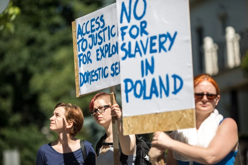 Pikieta Fundacji Przeciwko Handlowi Ludźmi La Strada pod Ambasadą Kuwejtu, zdj. ilustracyjne Pikieta Fundacji Przeciwko Handlowi Ludźmi La Strada pod Ambasadą Kuwejtu, zdj. ilustracyjne