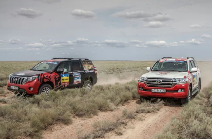 Toyoty Land Cruiser na Silk Way Rally