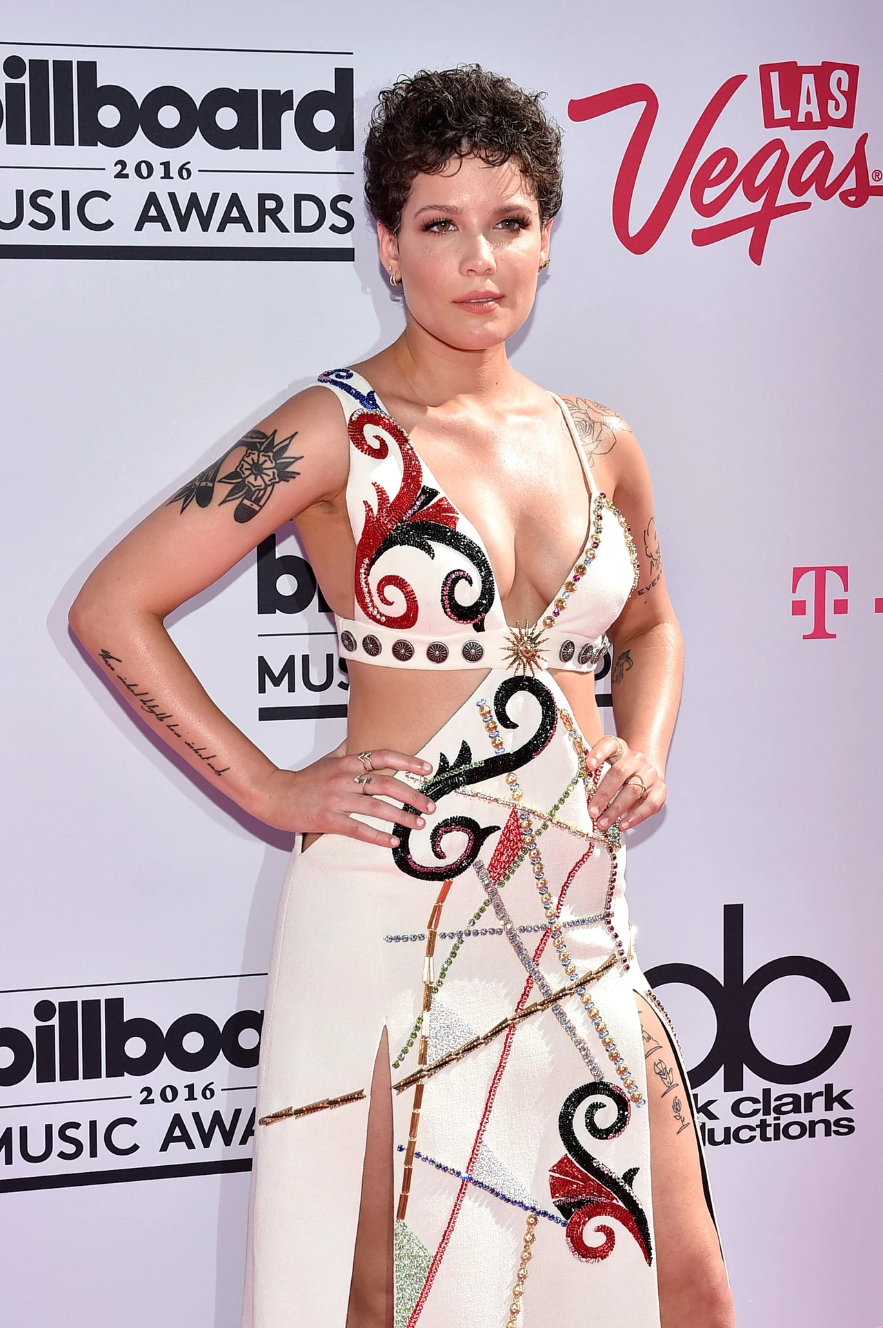 Halsey opowiedziała o bolesnych doświadczeniach Halsey opowiedziała o bolesnych doświadczeniach