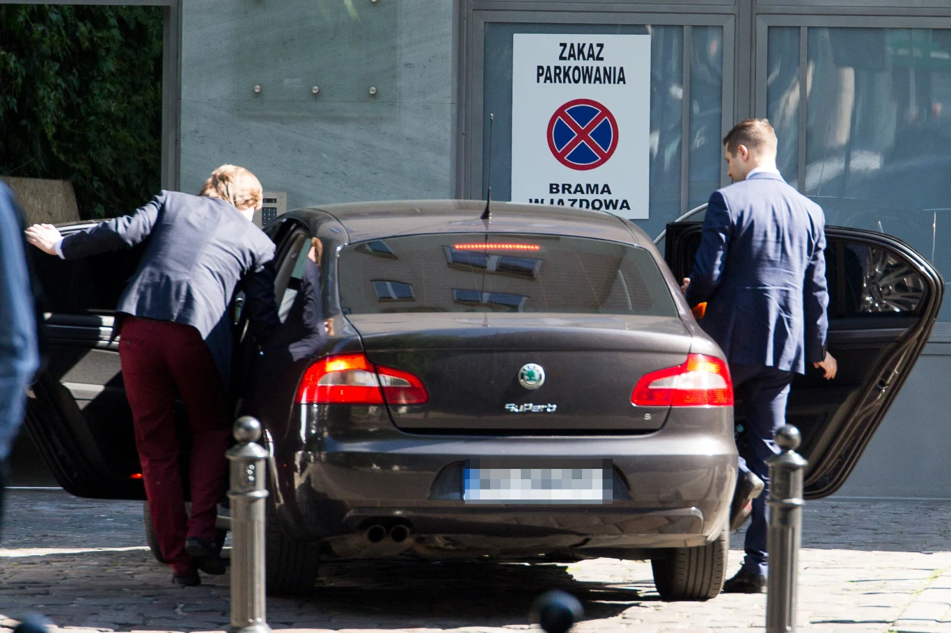 Patryk Jaki na soku z kolegą