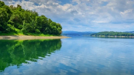 Jezioro Bielawskie bywa nazywane "polskim Como" 