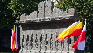 Pomnik pamięci pomordowanych przez Niemców mieszkańców Woli