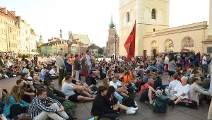 Pielgrzymi w trakcie mszy św. pod przewodnictwem biskupa Michała Janochy 