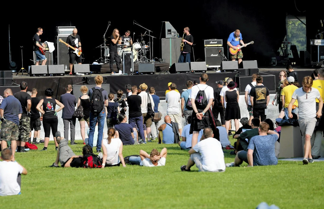 Publiczność na OFF Festival