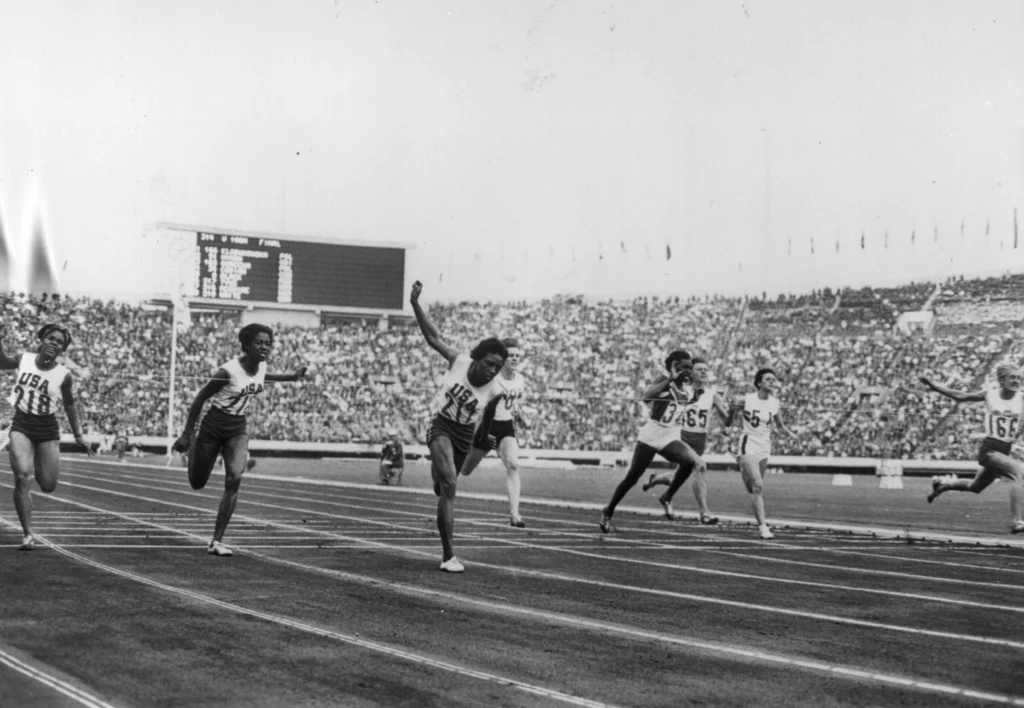 To właśnie Igrzyska XVIII Olimpiady w 1964 roku w Tokio po raz pierwszy miały miejsce na kontynencie azjatyckim. Do programu została wprowadzona kobieca i męska siatkówkę oraz judo. Z kolei lekkoatletykę poszerzono o pięciobój lekkoatletyczny oraz bieg na 400 metrów (wśród kobiet). To właśnie Igrzyska XVIII Olimpiady w 1964 roku w Tokio po raz pierwszy miały miejsce na kontynencie azjatyckim. Do programu została wprowadzona kobieca i męska siatkówkę oraz judo. Z kolei lekkoatletykę poszerzono o pięciobój lekkoatletyczny oraz bieg na 400 metrów (wśród kobiet).