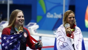 Lilly King (z lewej) i Julia Jefimowa