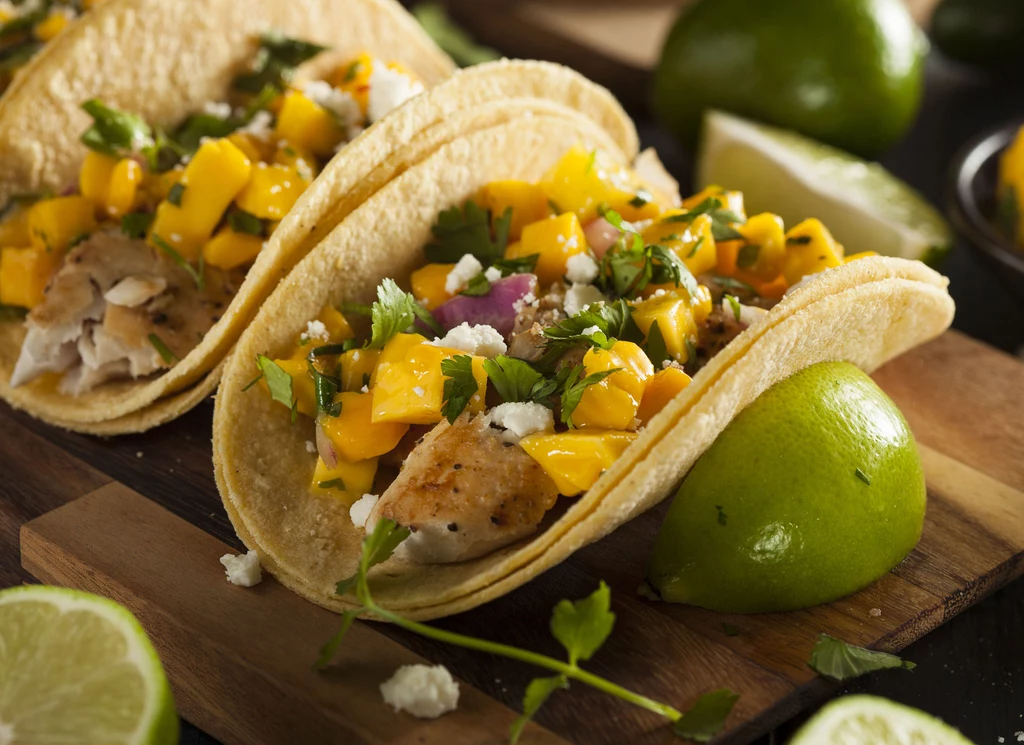 Tacos z mango i wołowiną