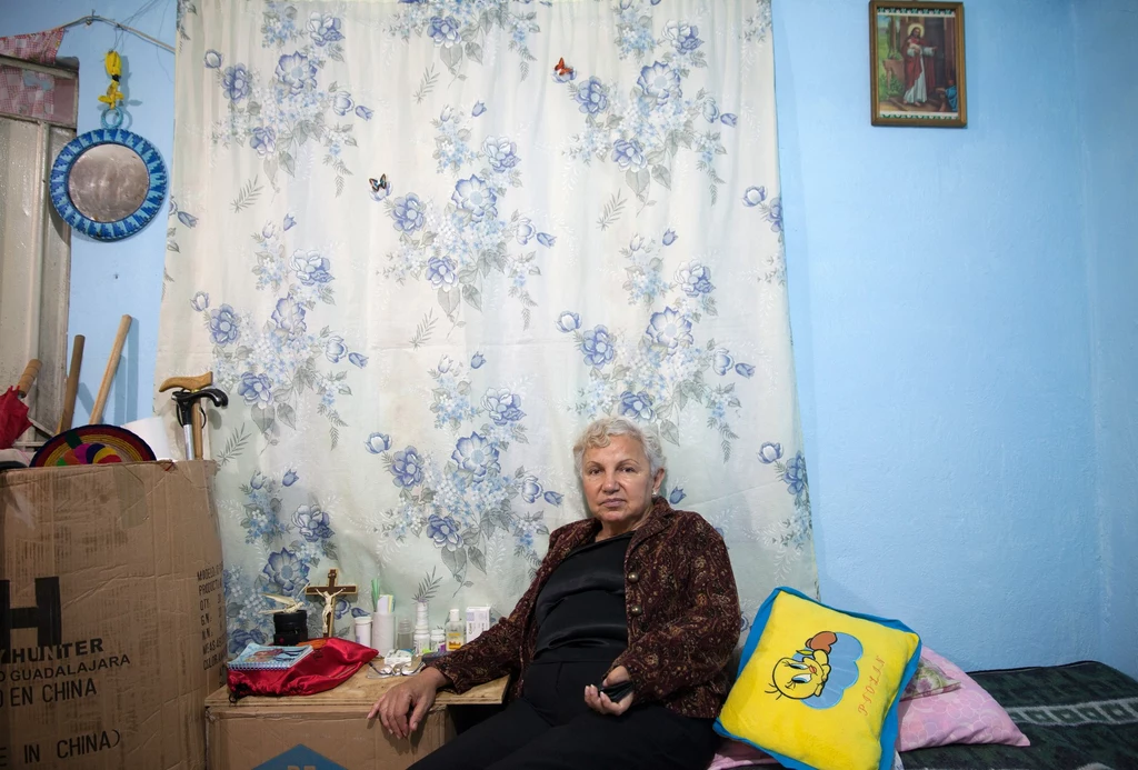 Sonia jest w połowie sparaliżowana po tym, gdy w wieku 14 lat została postrzelona i brutalnie zgwałcona, 2014 r. Sonia jest w połowie sparaliżowana po tym, gdy w wieku 14 lat została postrzelona i brutalnie zgwałcona, 2014 r.