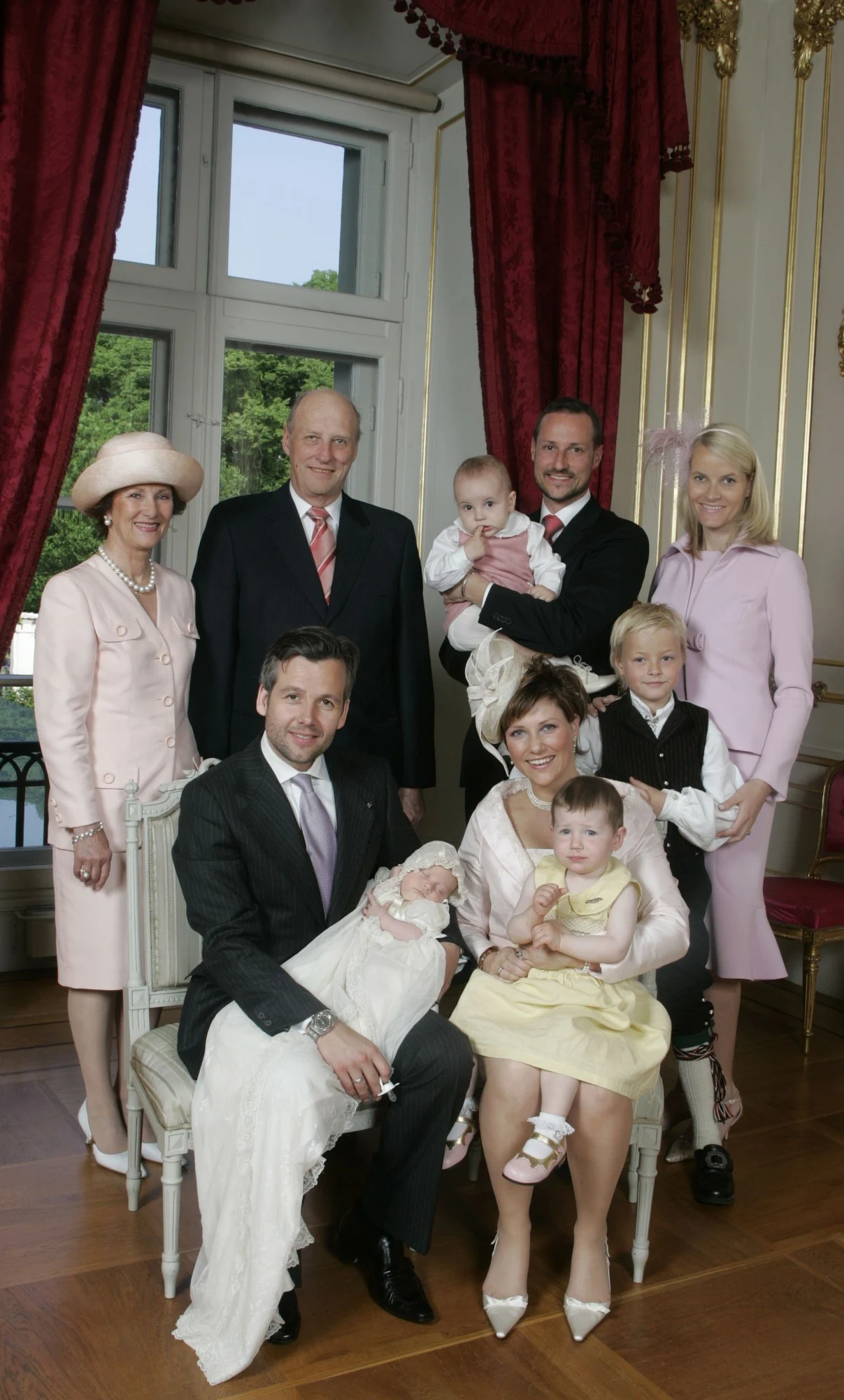 Zdjęcie z chrztu jednej z ich córek (2005 r.)