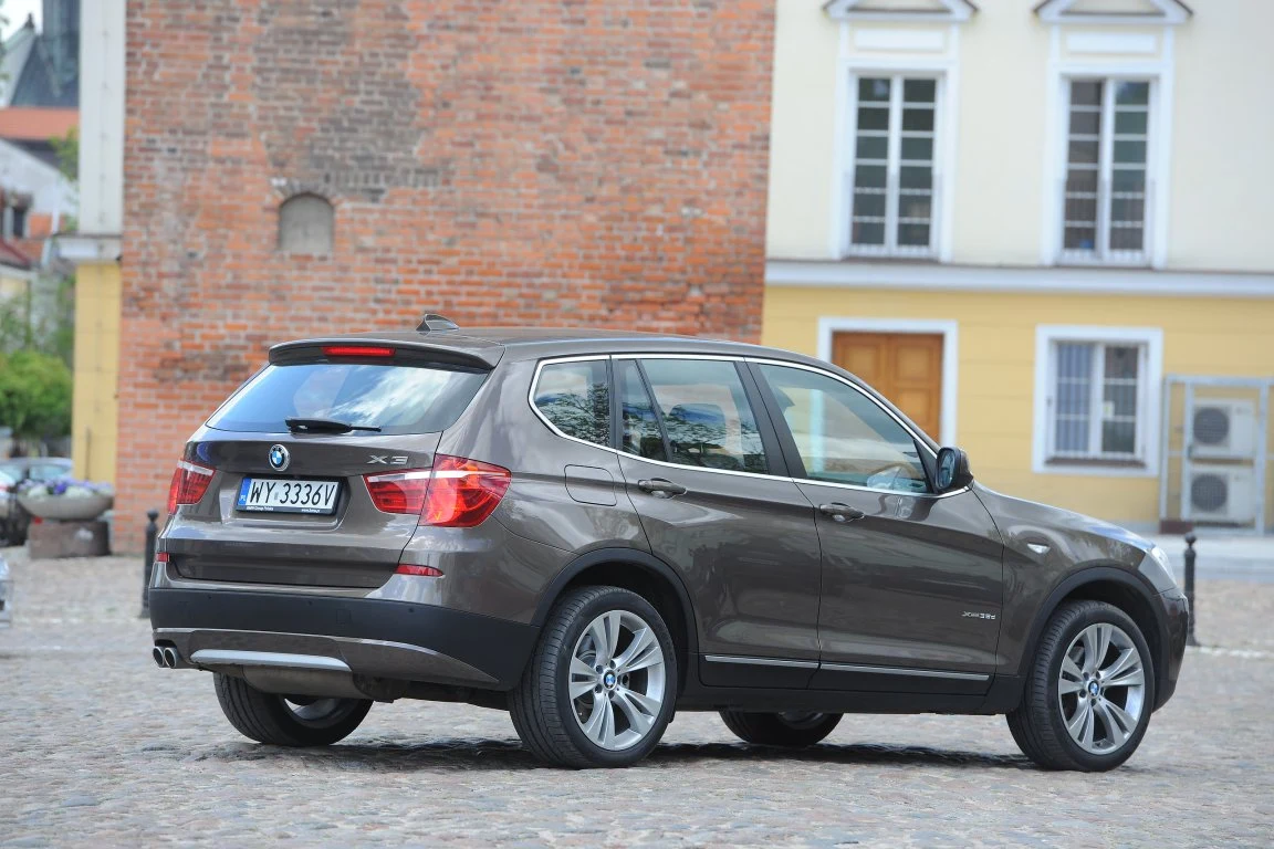 BMW X3 F25 (2010-) BMW X3 F25 (2010-)