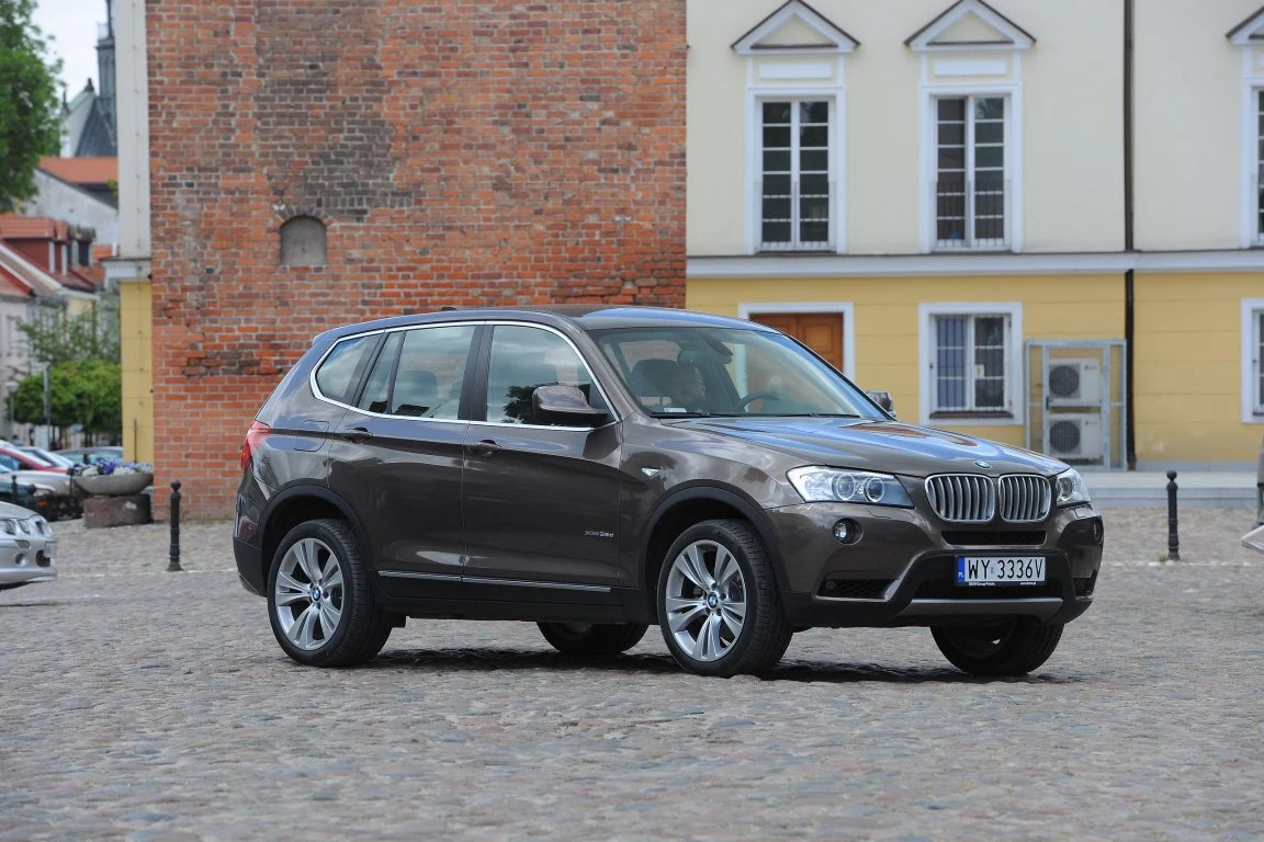 BMW X3 F25 (2010-) BMW X3 F25 (2010-)