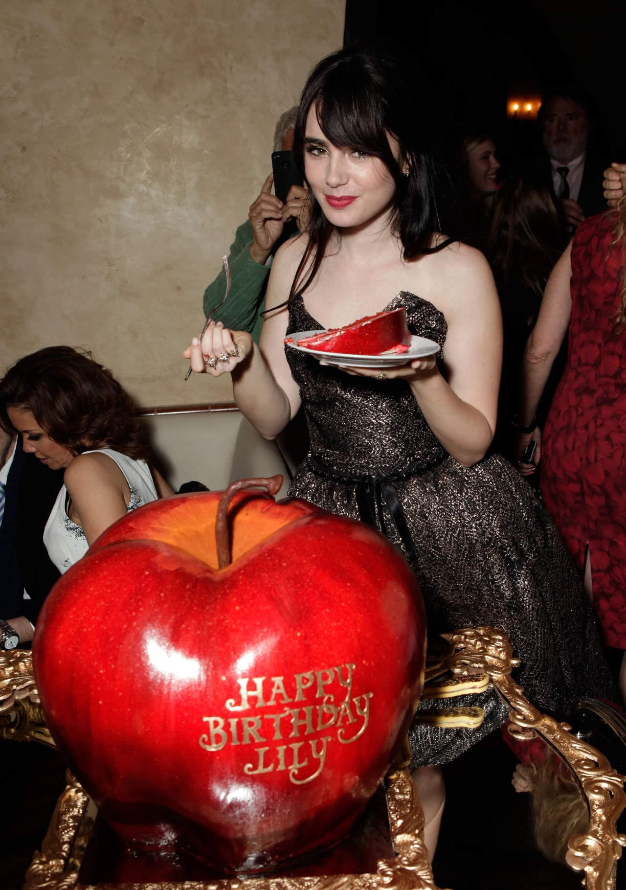 Lily Collins kilka lat temu Lily Collins kilka lat temu