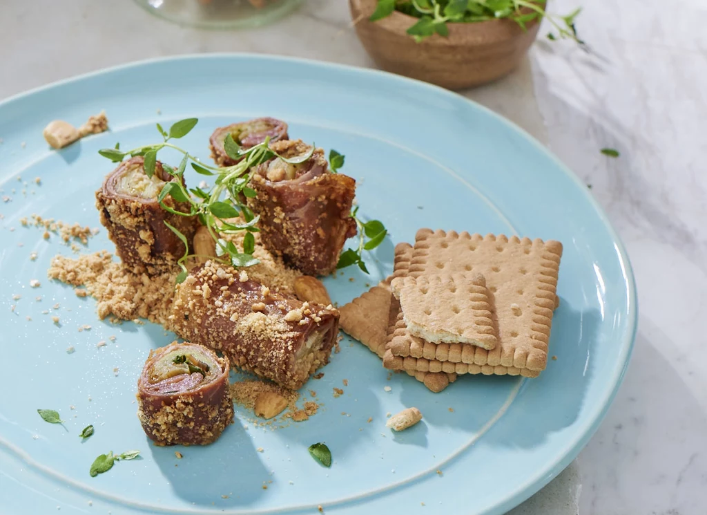 Pory duszone w miodzie pitnym z kruszonką i szynką parmeńską