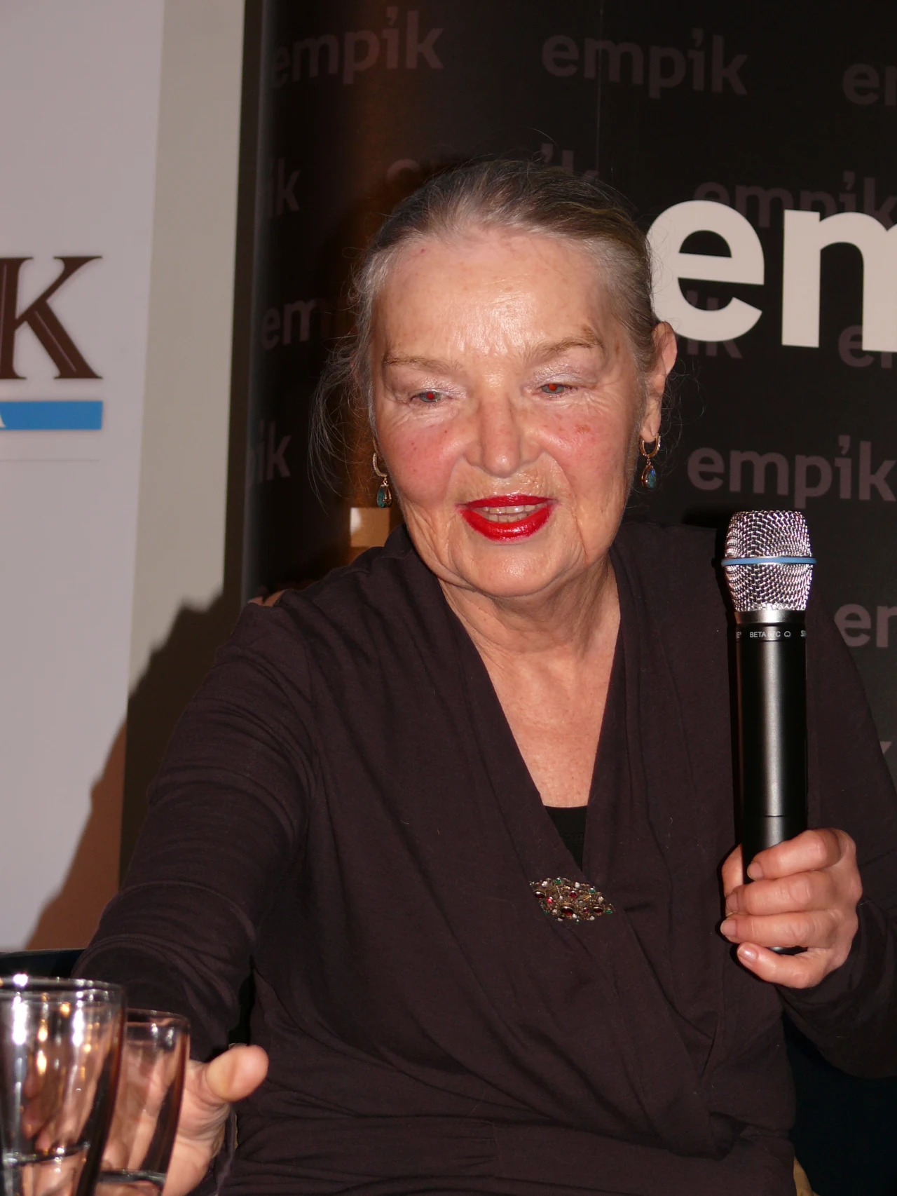 Jadwiga Staniszkis Jadwiga Staniszkis