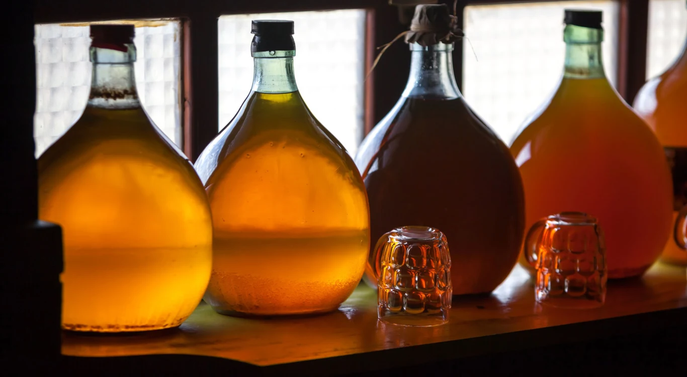 Nalewka z moreli leżakuje ok. miesiąc