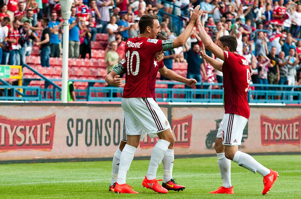 Wisła Kraków przegrała z Ruchem Chorzów 1-2 (1-1) w 5. kolejce Lotto Ekstraklasy