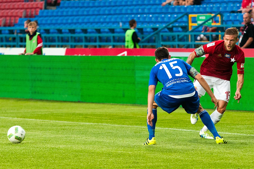 Wisła Kraków przegrała z Ruchem Chorzów 1-2 (1-1) w 5. kolejce Lotto Ekstraklasy