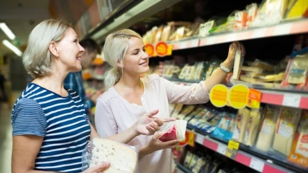 Programy zniżkowe dla seniorów. W tych sklepach zapłacą mniej za zakupy świąteczne