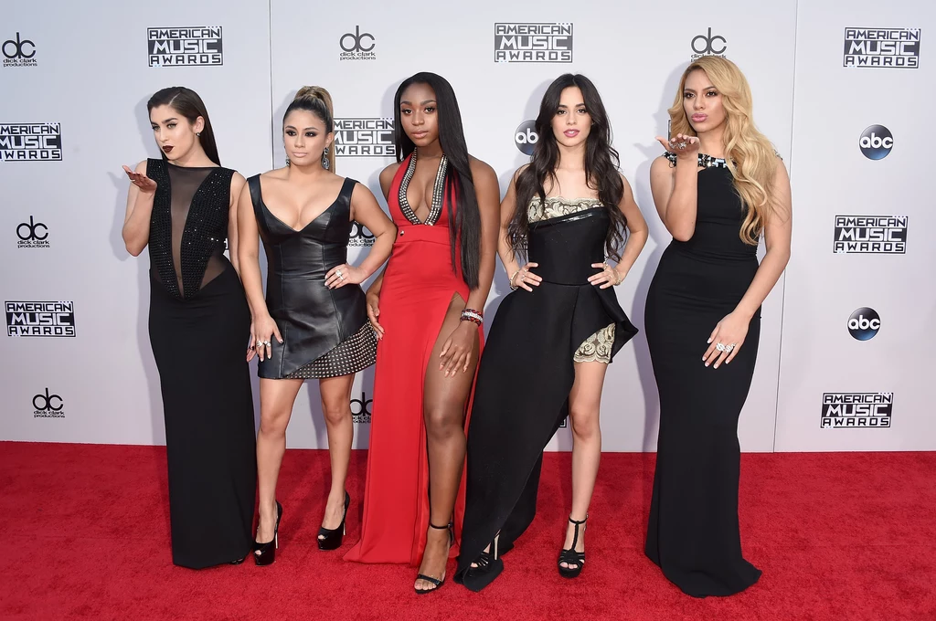 Fifth Harmony promują obecnie album "7/27" Fifth Harmony promują obecnie album "7/27"