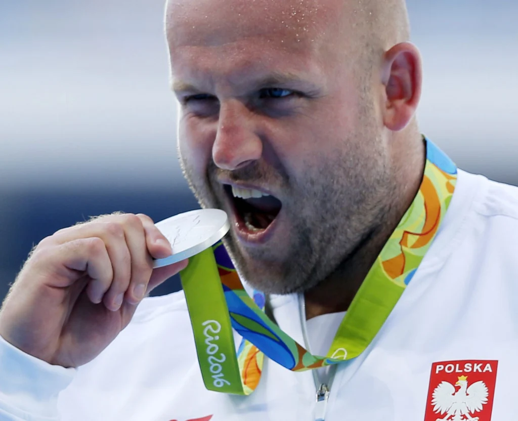 Piotr Małachowski ze srebrnym medalem olimpijskim Piotr Małachowski ze srebrnym medalem olimpijskim