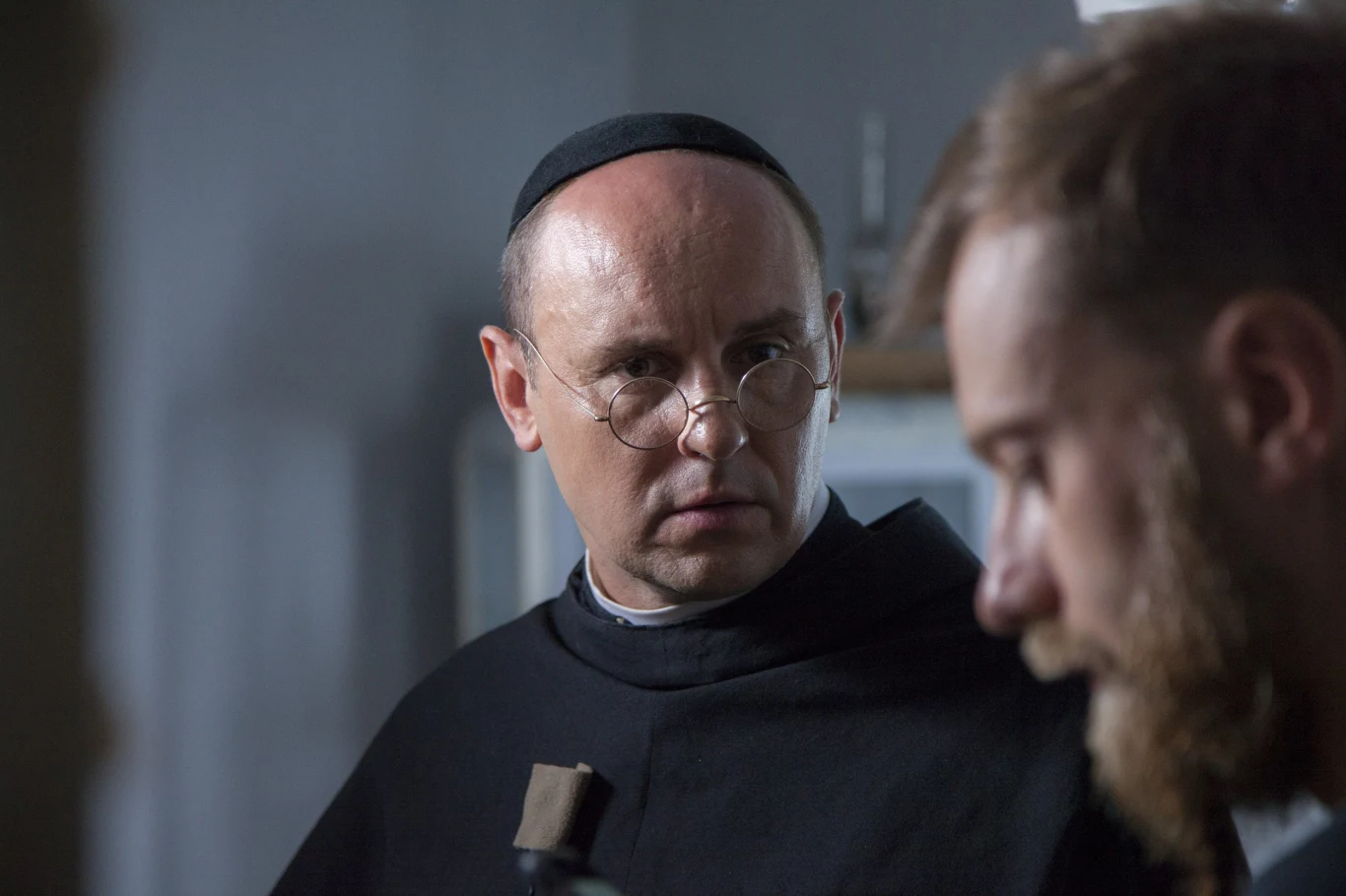 Adam Woronowicz jako św. Maksymilian Kolbe na planie "Dwóch koron" Adam Woronowicz jako św. Maksymilian Kolbe na planie "Dwóch koron"