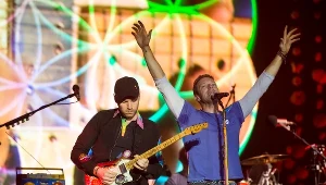 Coldplay pokazali nowy teledysk do "A Head Full of Dreams"
