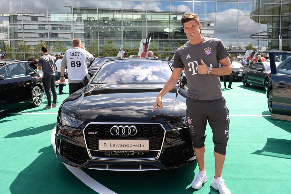 Robert Lewandowski i jego Audi RS7