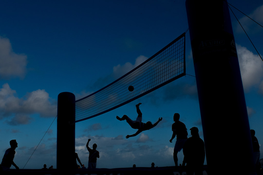 Bossaball to siatkówka w bardziej widowiskowym wydaniu