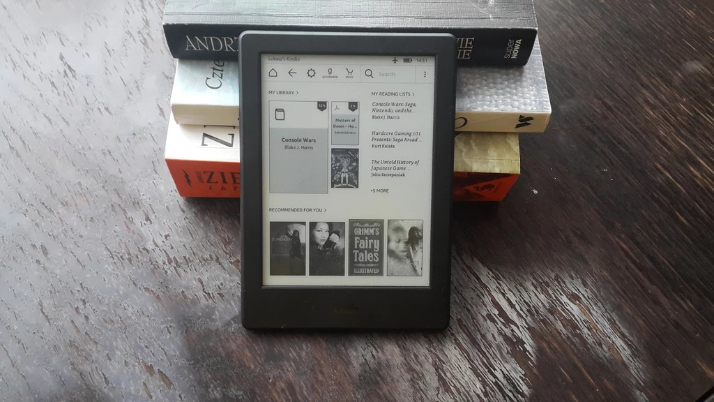 Amazon Kindle 8