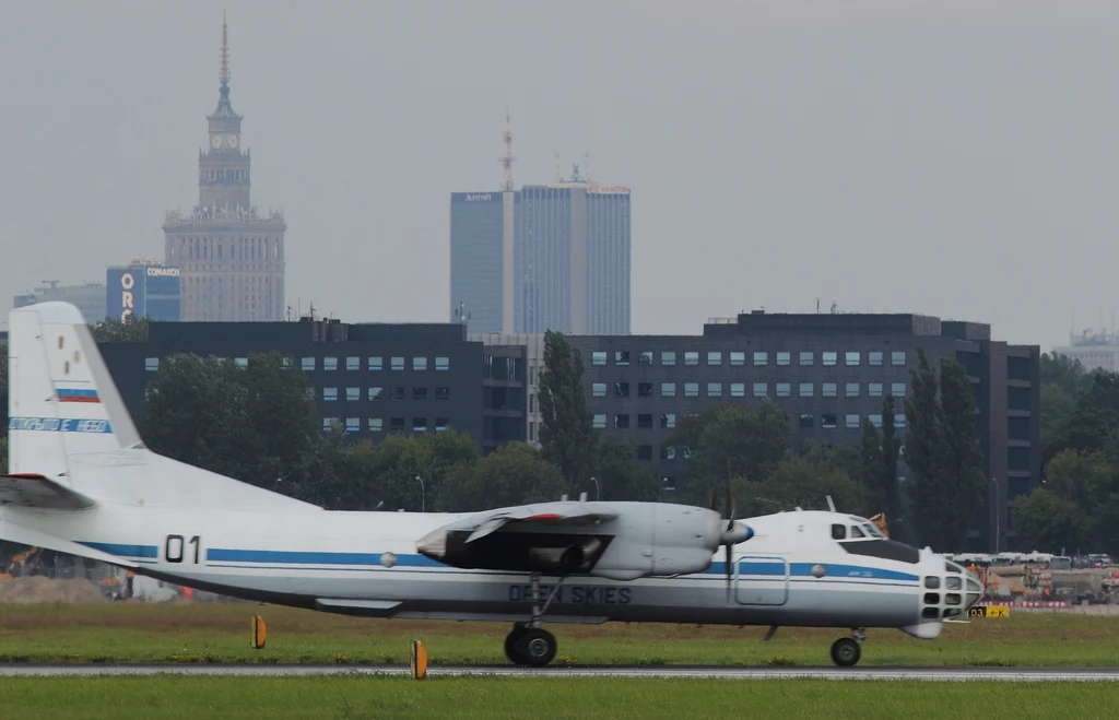 Rosyjski An-30B na Okęciu