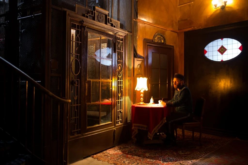 ... matematyczny geniusz na posadzie windziarza – Rufin (Dariusz Chojnacki)