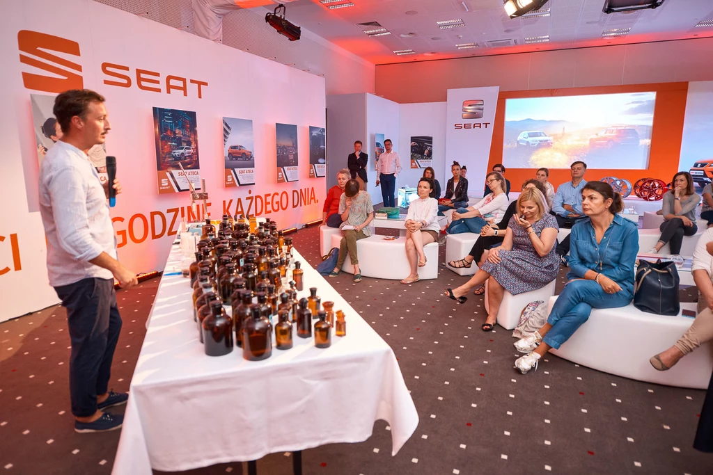 Przy tej okazji powstały luksusowe perfumy inspirowane modelem hiszpańskiego samochodu. Przy tej okazji powstały luksusowe perfumy inspirowane modelem hiszpańskiego samochodu.